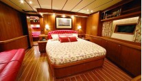 FAREWELL - The Master Cabin